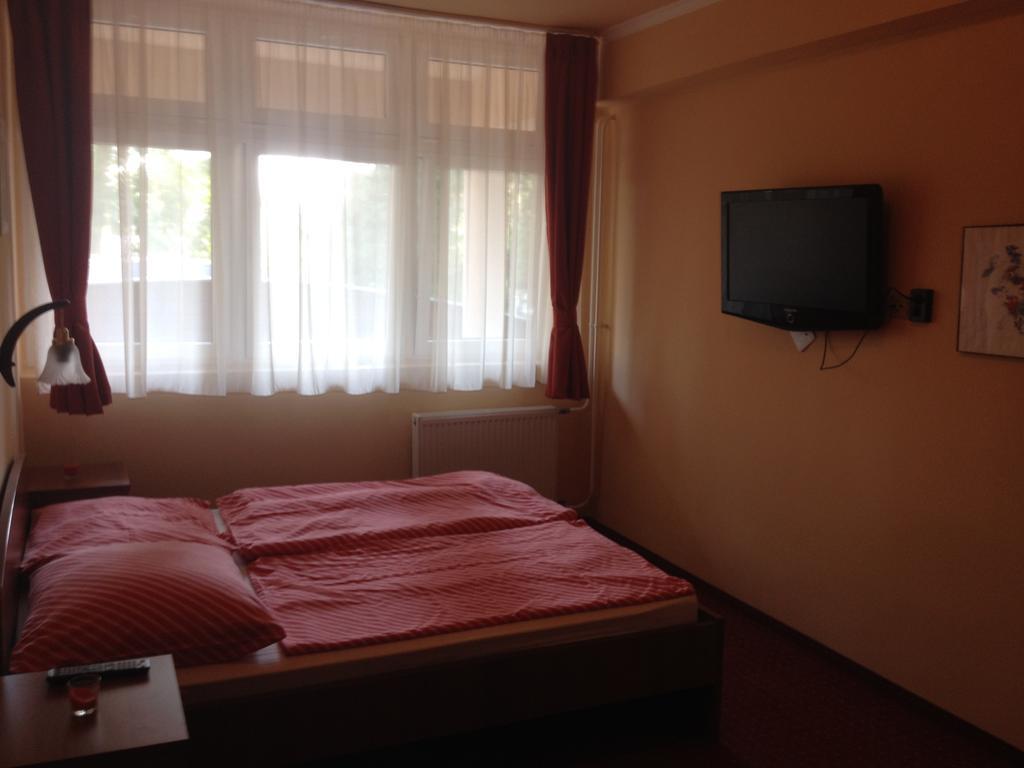 Hotel Family Balatonföldvár 部屋 写真