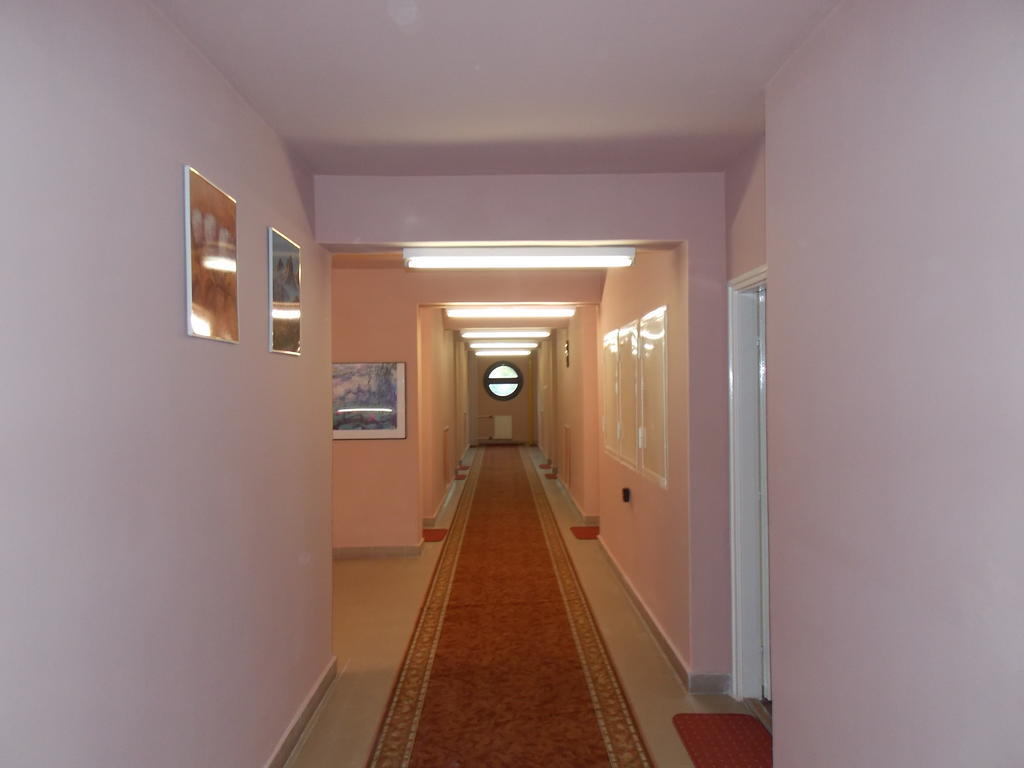 Hotel Family Balatonföldvár エクステリア 写真