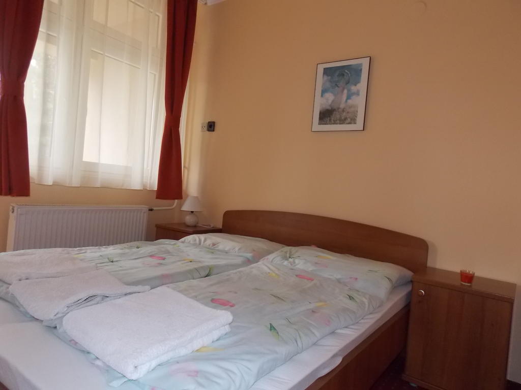 Hotel Family Balatonföldvár エクステリア 写真